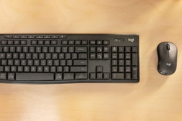 Logitech-MK370