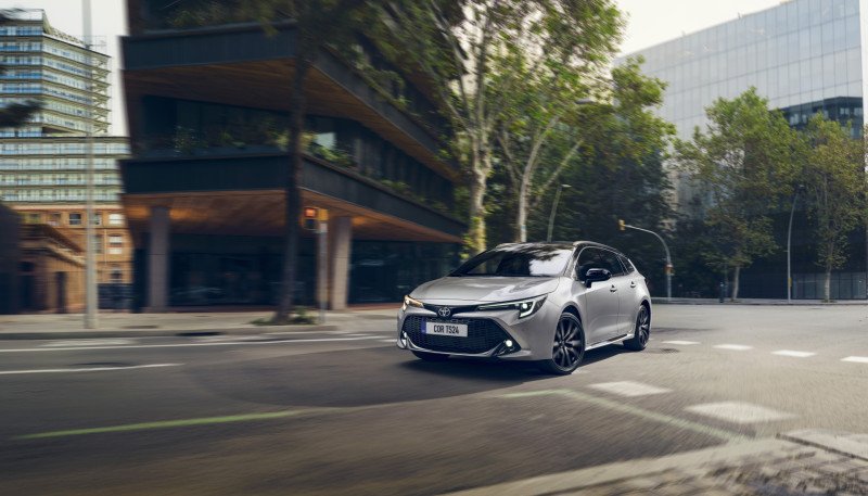 Toyota-Corolla-Touring-Sports-Electric-Hybrid