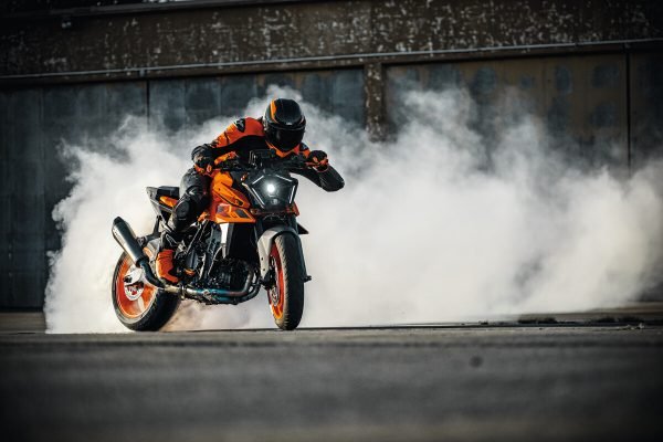 KTM-990-Duke-2024